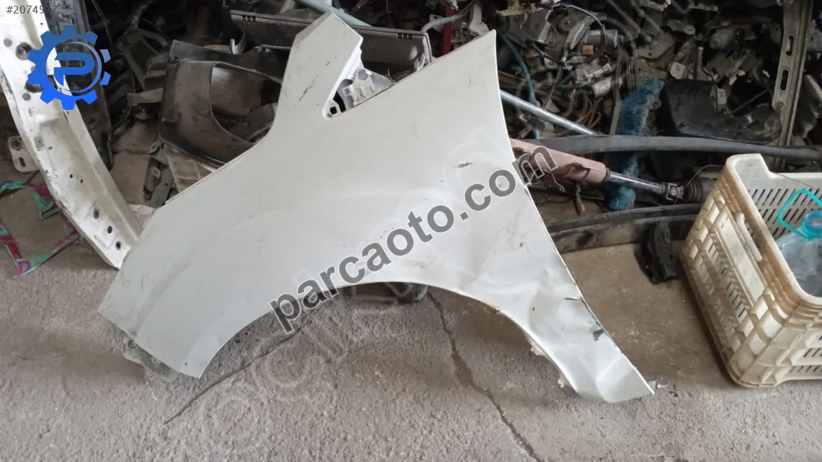 Ford c max sol ön çamurluk