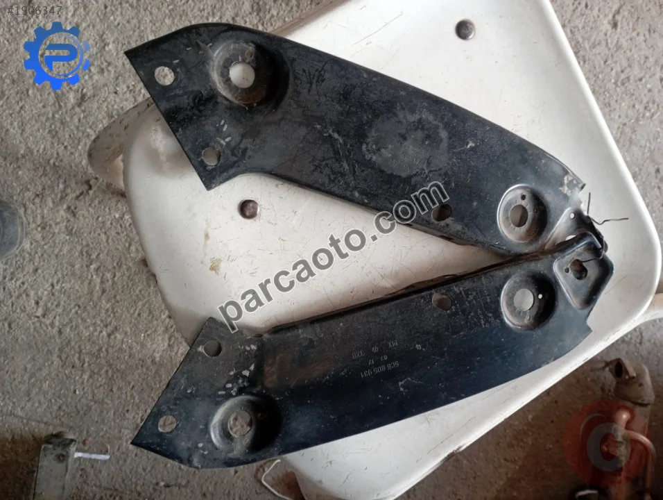 WW Jetta radyötör traves braketi 5C805931