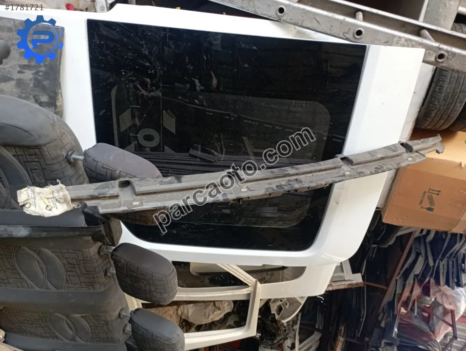Renault kangoo arka tampon orta bağlantı..850427214r