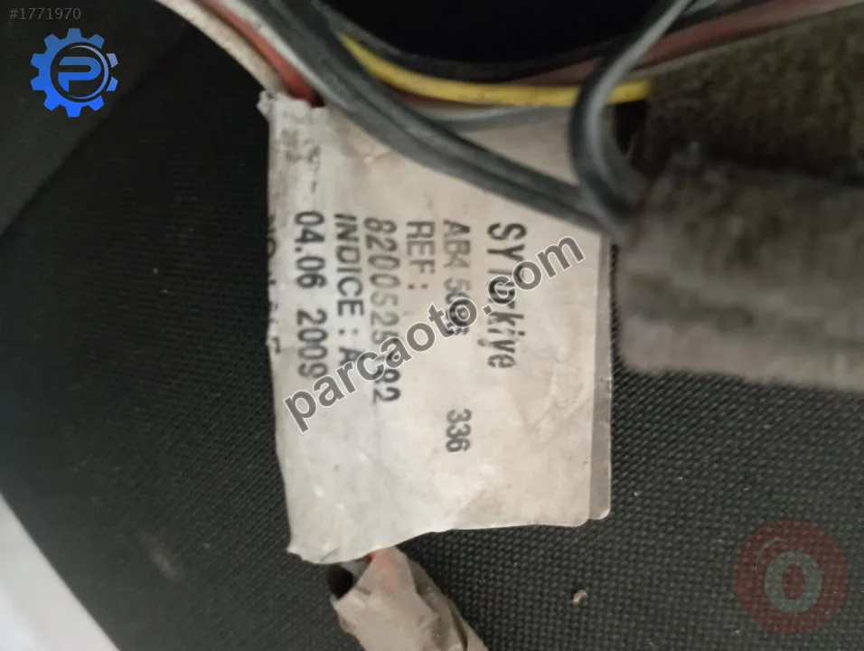Renault megane 2.sol ön kapı tesisatı..820 0525182