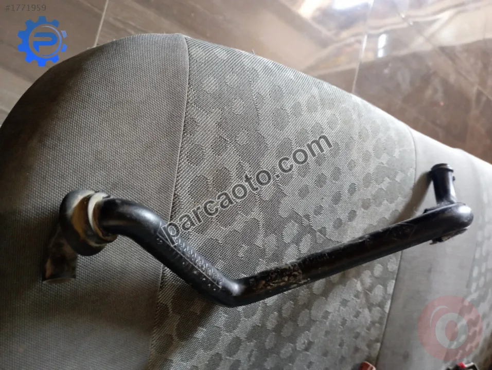 Dacia sandero klima tahliye hortumu..925931 428r