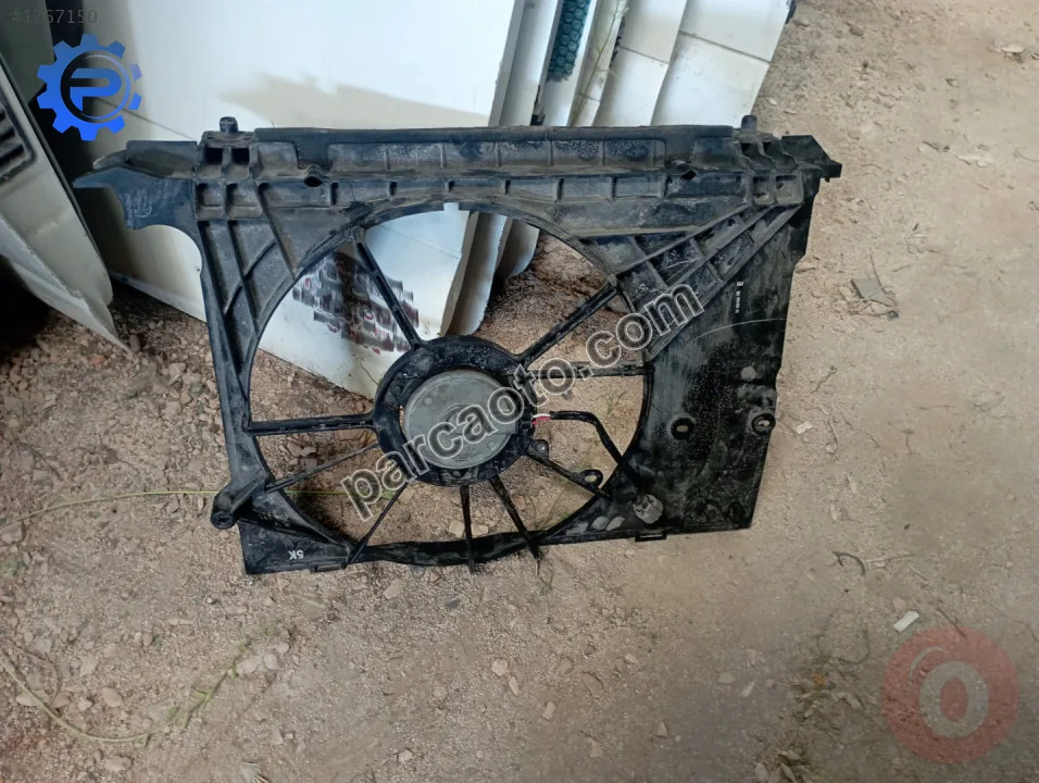 Toyota auris fan motoru..168000-9890