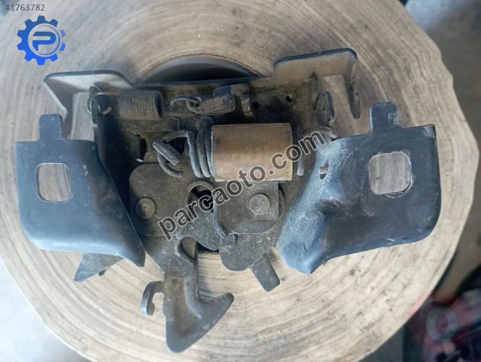 Dacia logan lodgy kaput kilidi..656017676r
