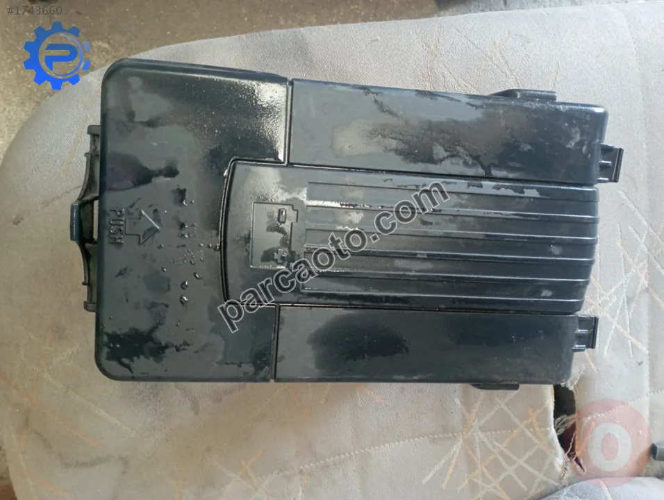 Ww passat b.6.akü koruma kapağı.1ko 915443a