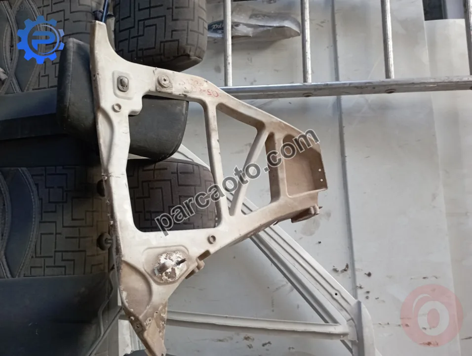 FORD FOCUS 05-007 ARKA TAMPON İÇ BRAKETİ FORD FOCUS 05-007 ARKA TAMPON İÇ BRAKETİ