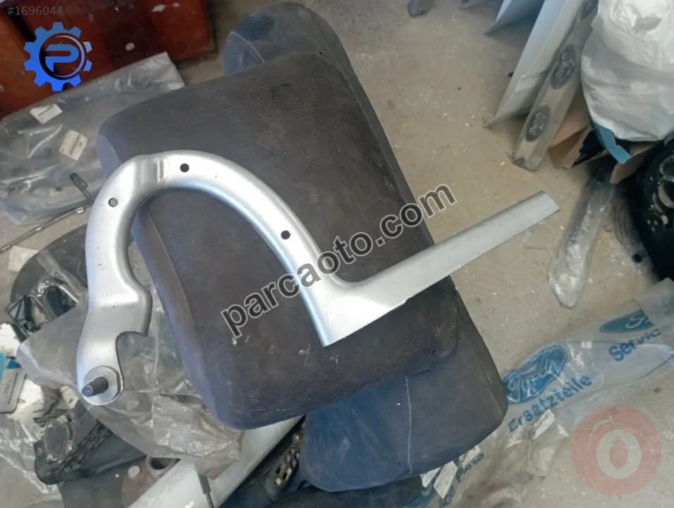 Ford mondeo bagaj menteşesi