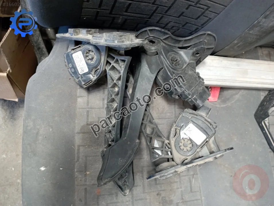 Fiat doblo gaz pedalı