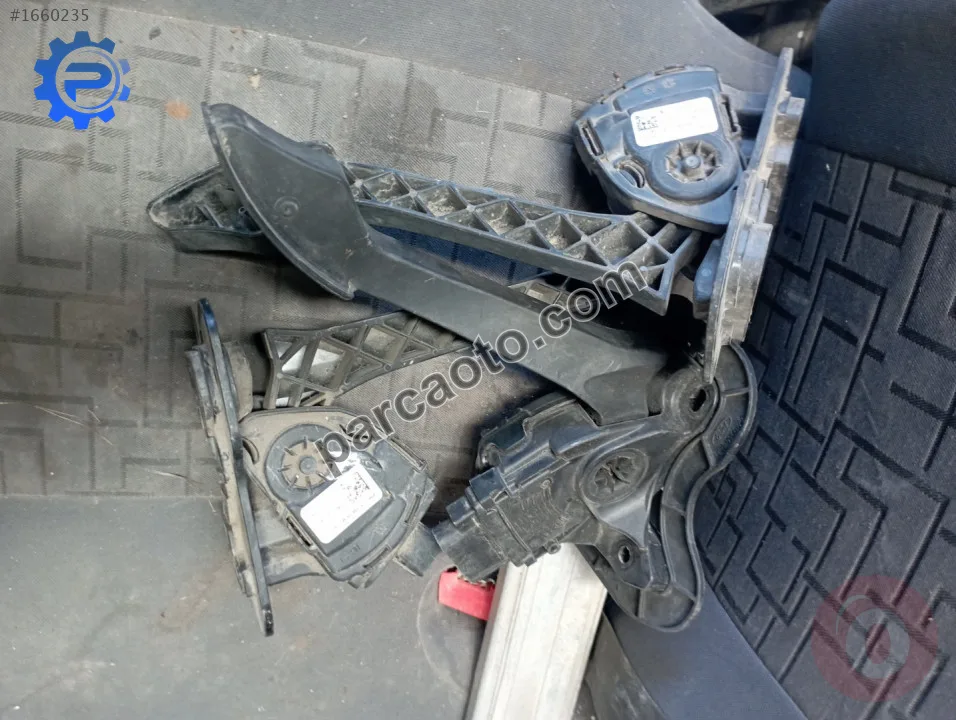 Ford focus 2 gaz pedalı