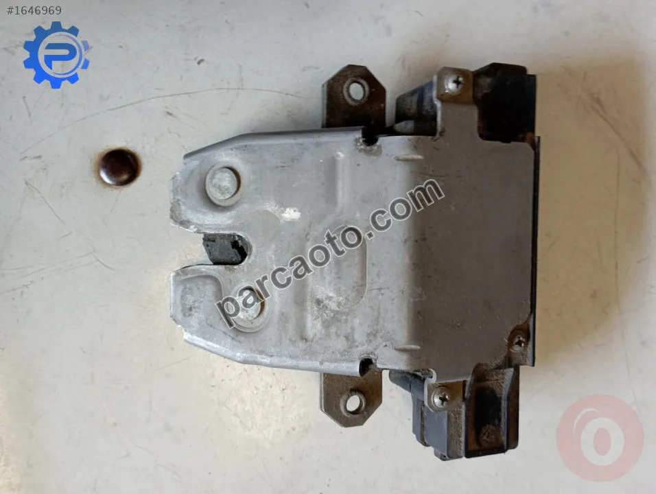 Ford focus arka bagaj kilidi..8m51 r442a66d