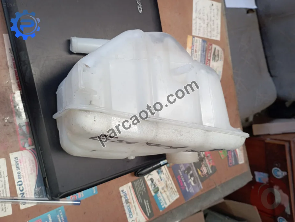 Ford escort rad yedek su bidonu..91-01..5268-256