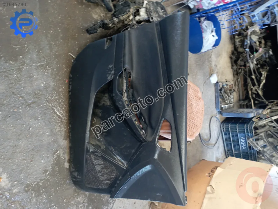 Ford focus 3 sol kapı döşemesi..bm51-a23943-a