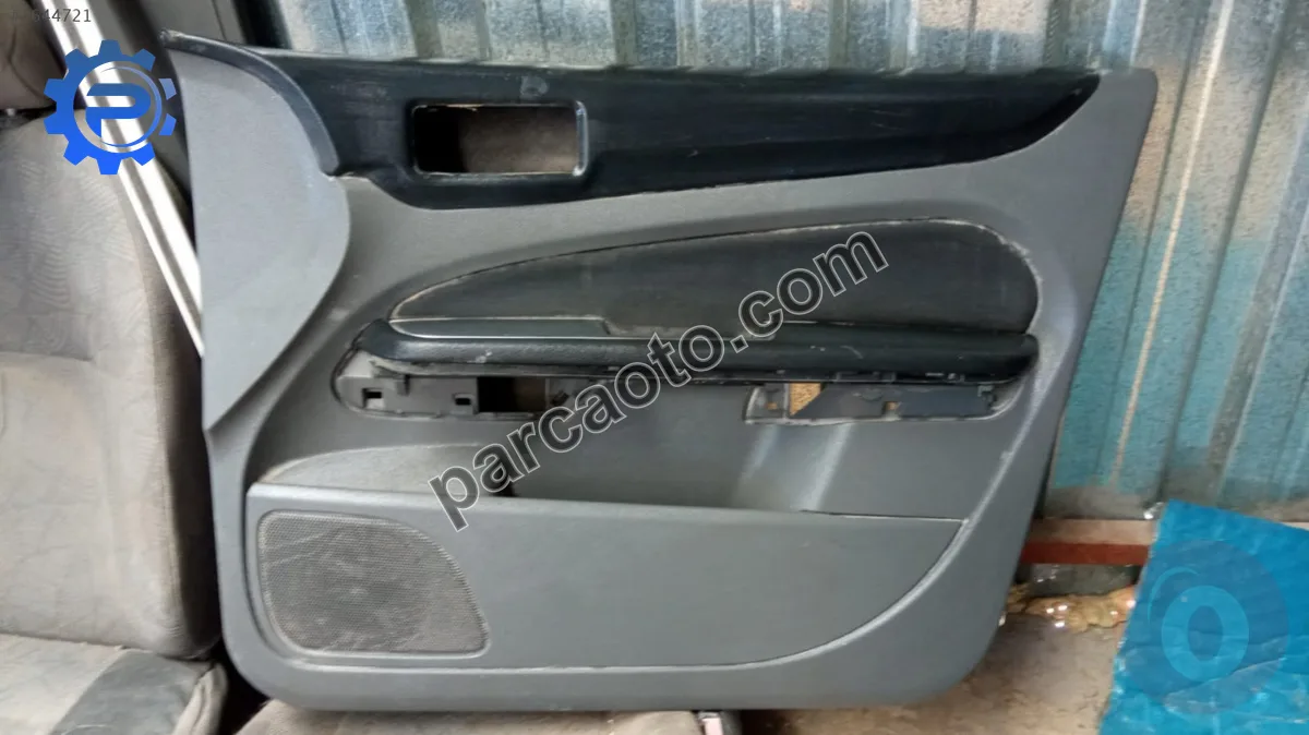 Ford focus sağ ön kapı döşemesi.2004-2011..4m51-a23942-c