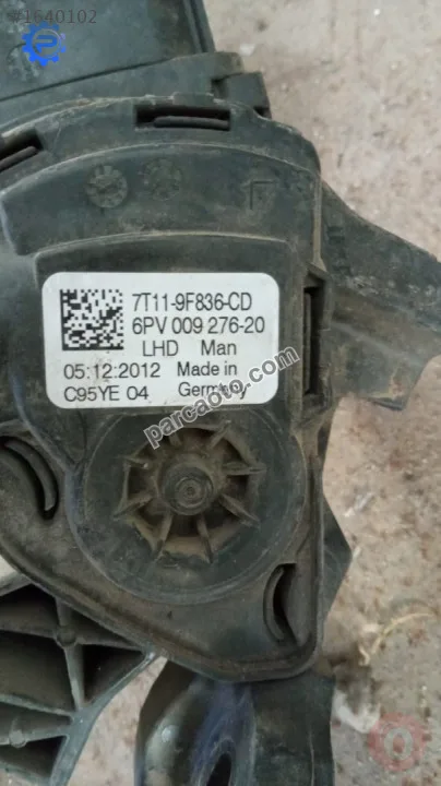 Ford connect gaz pedalı..7t11-9f836-cd
