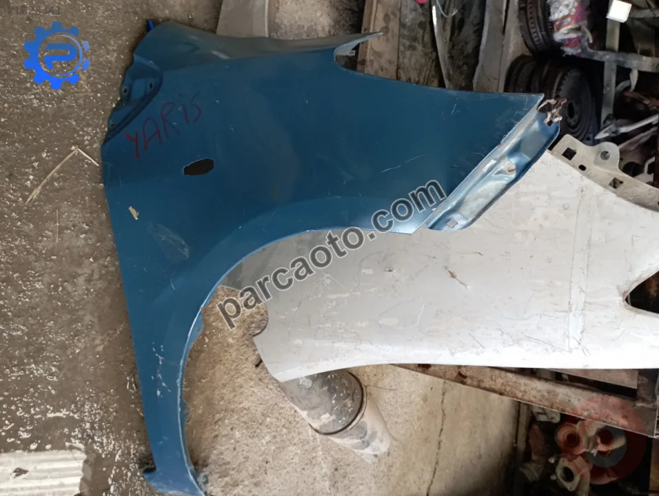 Toyota yaris sağ ön çamurluk