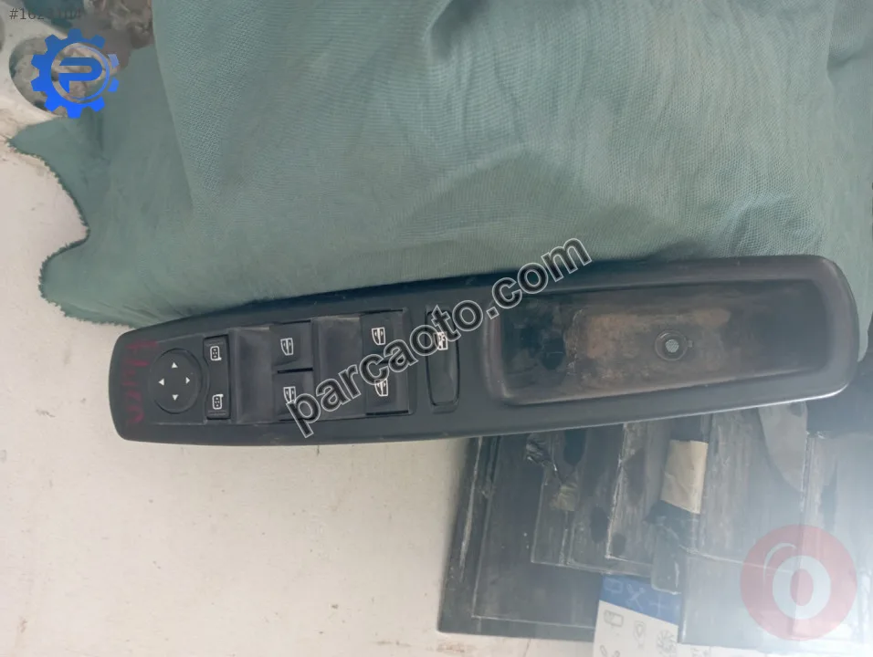 Renault fluence-megane 3.cam düğme kaldırma seti...809610016
