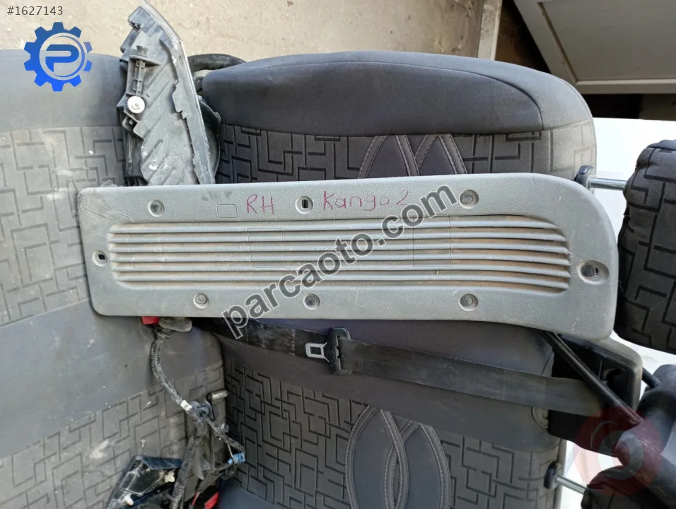 Renault kango bağac iç kaplama.8200096032..sağ
