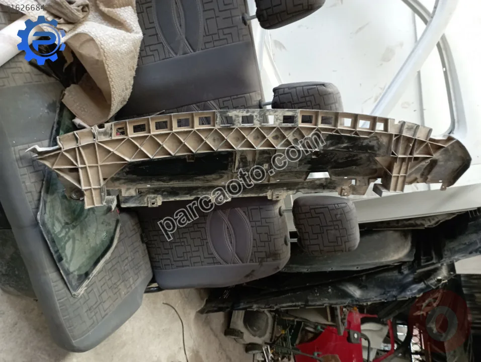 Renault kangoo 3 ön tampon muhafaza
