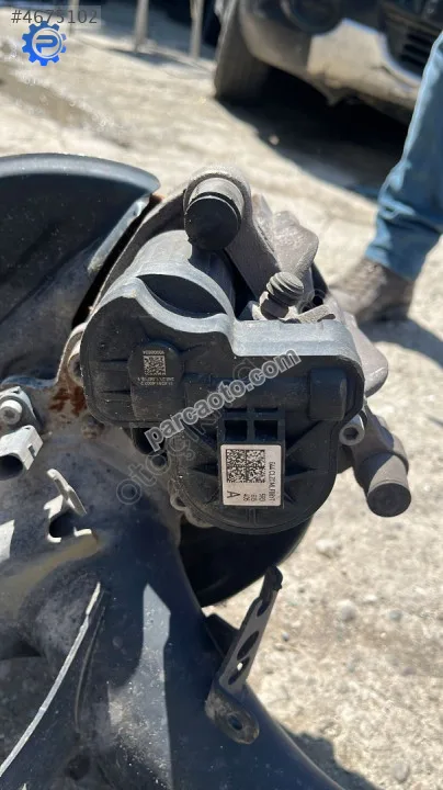 5R3615405A Skoda Octavia 2023 sol arka elektrikli fren merkezi