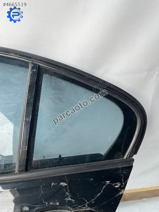 43R-001735 BMW F30 3 Serisi sol arka kapı 19 kelebek cam camı