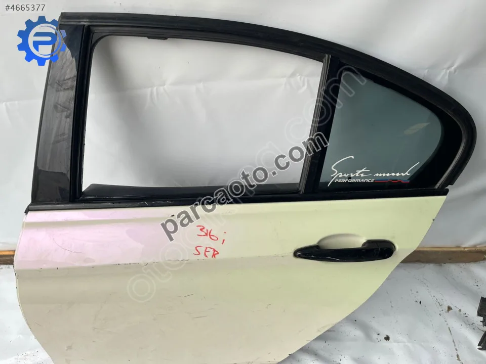 BMW F30 3 Serisi sol arka kapı 18 dış sıyırıcı fitil