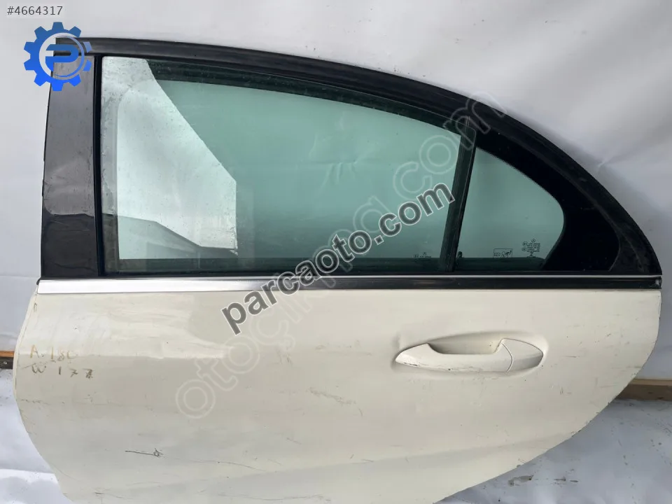 Mercedes A180 W177 sol arka kapı 14 nikelajlı dış sıyırıcı fitil