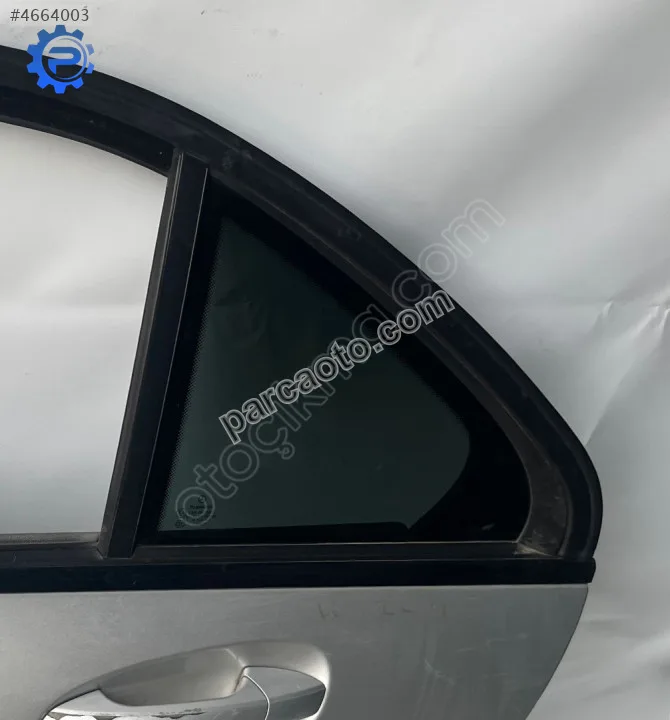 Mercedes C 2007-2014 W204 sol arka kapı 12 kelebek camı cam