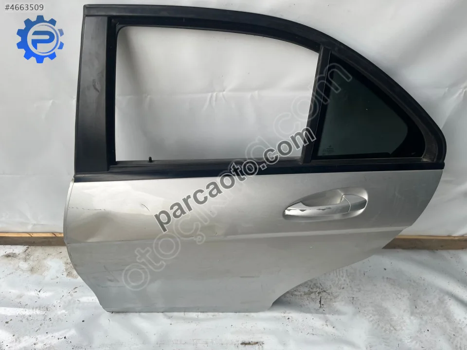 Mercedes C 2007-2014 W204 sol arka kapı 12 dış sıyırıcı fitil