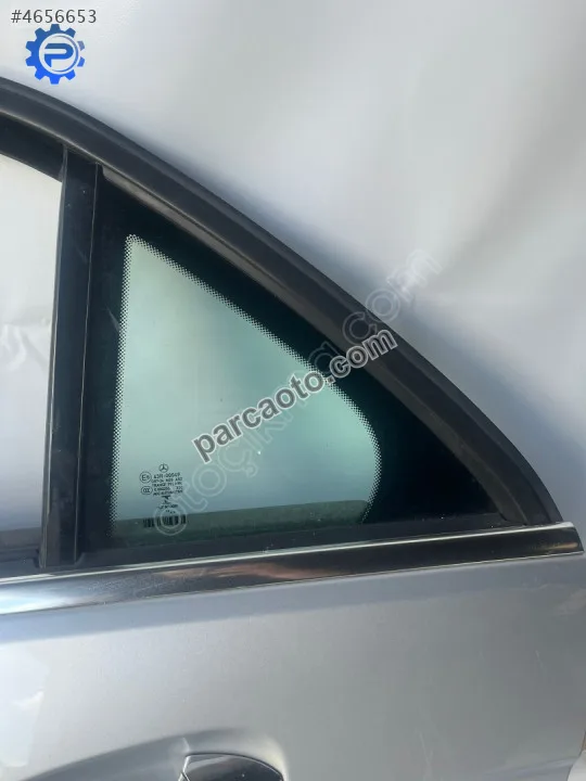 E000255 Mercedes E 2009-16 W212 sol arka kapı 6 kelebek camı cam