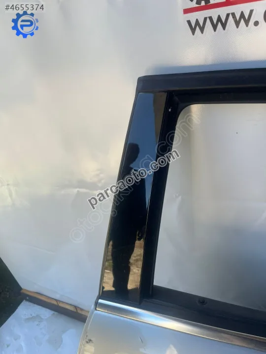 Mercedes C180 W204 sol arka kapı 3 dış direk kaplaması Mercedes C180 W204 sol arka kapı 3 dış direk kaplaması