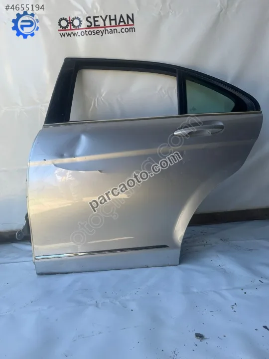 Mercedes C180 W204 sol arka kapı 2 dış direk kaplaması