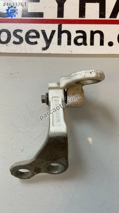 3M51R26811 Ford Focus 20032010 sol arka Kapı Alt Menteşesi