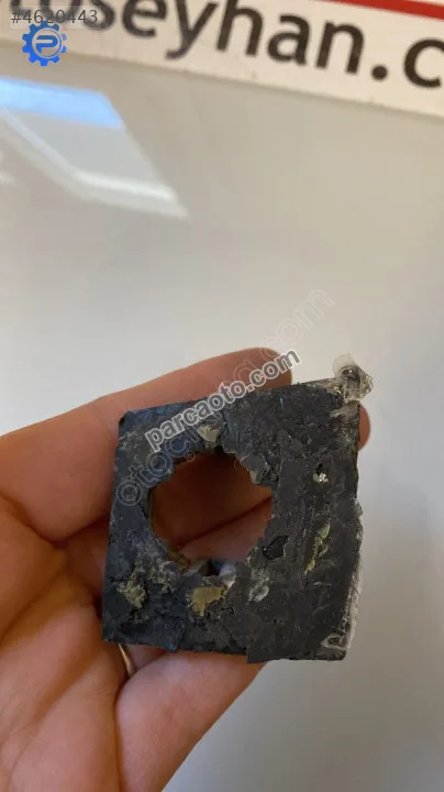 3C0919492K Volkswagen Passat B6  park sensörü tutucu braketi