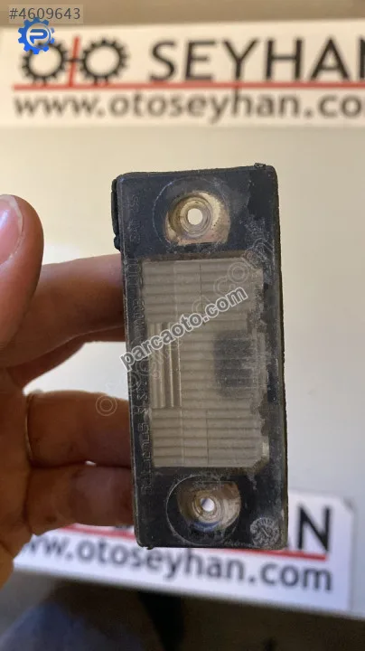 1J5943021 volkswagen bora 2004 plaka lambası