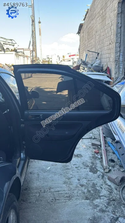 Volkswagen bora sağ arka kapı