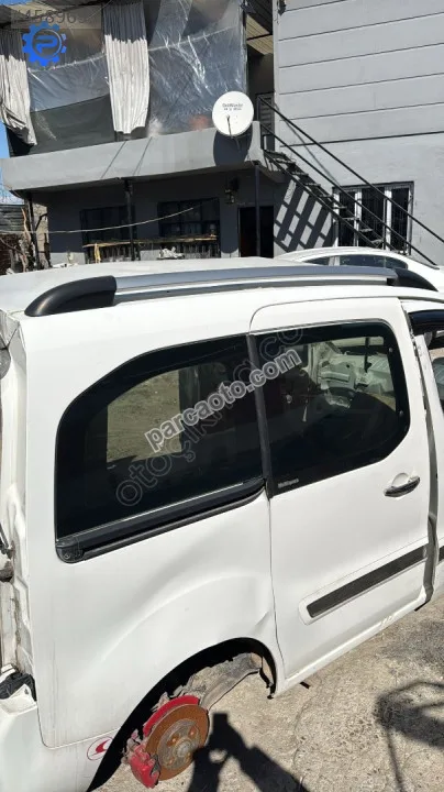 2016 Citroen Berlingo sağ tavan çıtası