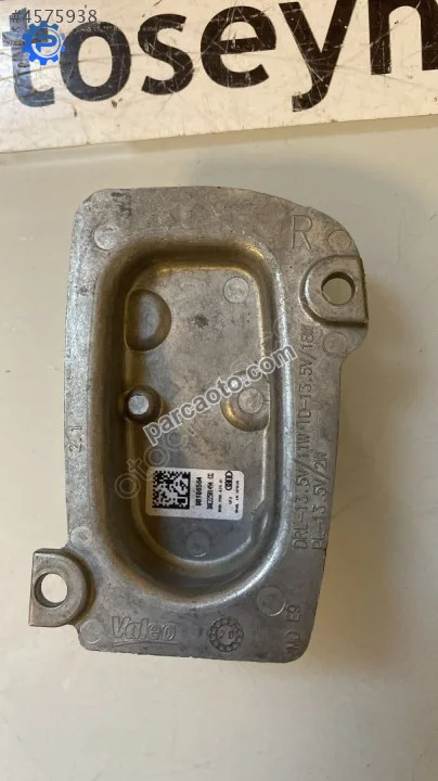 8V0998474A audi a3 2020 sağ ön far sinyal beyni
