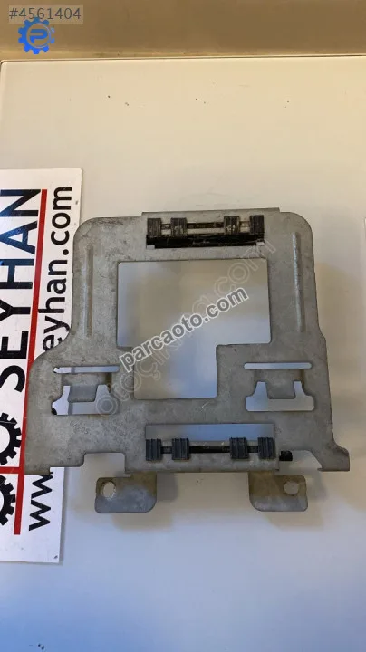 1T0906216L volkswagen caddy 2007 motor beyni tutucu braketi