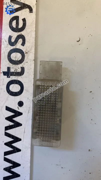 6L0947585 volkswagen caddy 2008 iç aydınlatma lambası