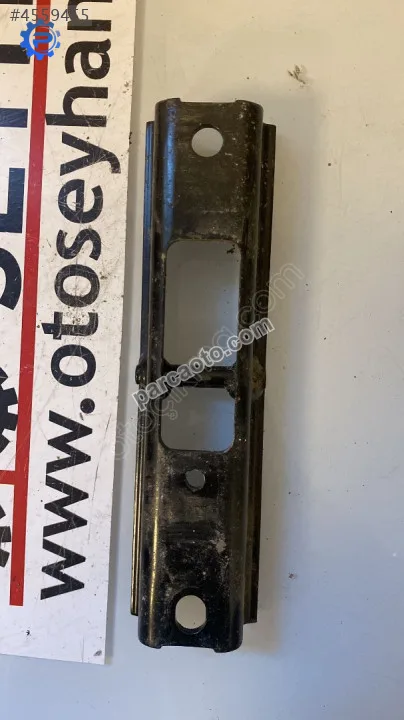 2K0883873 volkswagen caddy 2010 arka koltuk bağlantı demiri