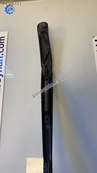 9686437680 peugeot 508 2011 ön sol silecek kolu