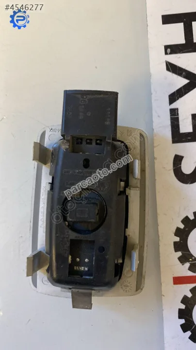 8956410 9670880177 peugeot 508 2011 ön iç aydınlatma lambası