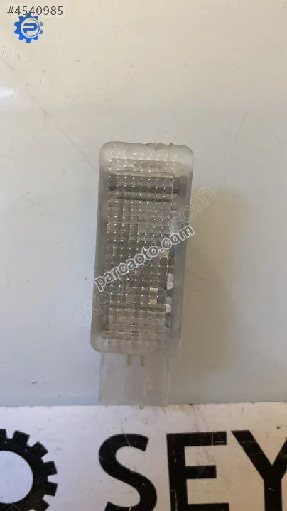 6L0947565 volkswagen passat b7 caddy 2012 torpido iç aydınlatma l