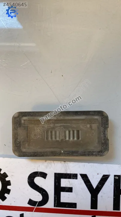 Fiat Linea 2015 plaka lambası camı