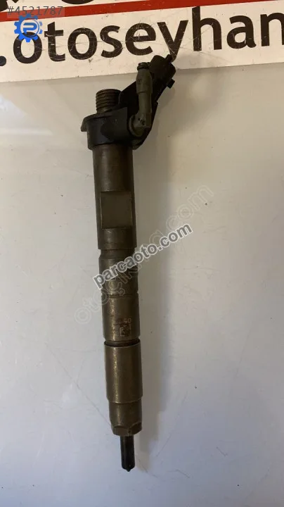 23670-33051 Toyota Corolla 2013 D4D dizel enjektörü