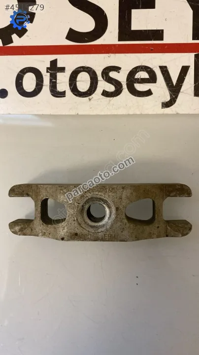 03L216 Volkswagen Jetta  1.6 dizel CAY enjektör tutucu