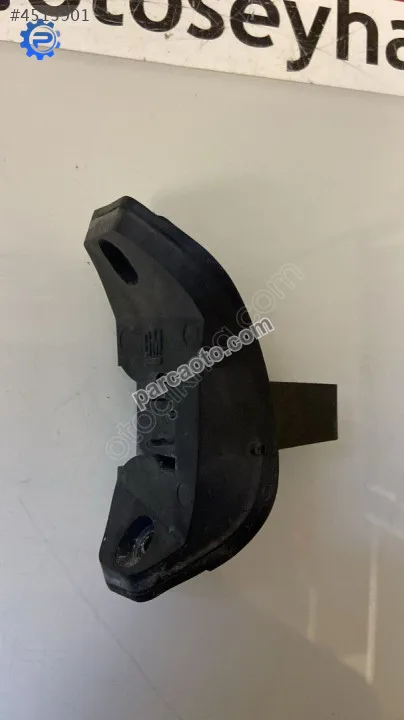 13111599 Opel Corsa D depo kapağı kilit karşılığı