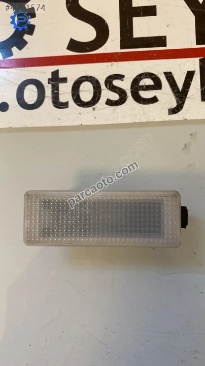 63316972605 6972605 BMW X1 E84 torpido alt ayak lambası