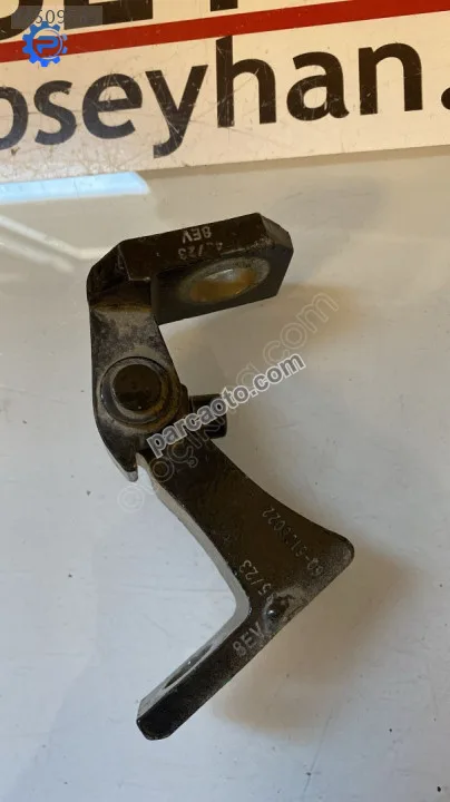J60-6106022 Chery tiggo 7 pro sağ ön arka kapı alt üst menteşesi