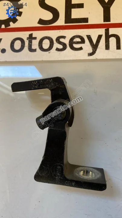 J60-6106022 tiggo 7 pro 2022 sağ ön arka kapı alt üst menteşesi