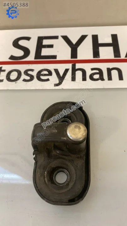 1T0827517A Volkswagen Golf 5 6 bagaj kilit karşılığı
